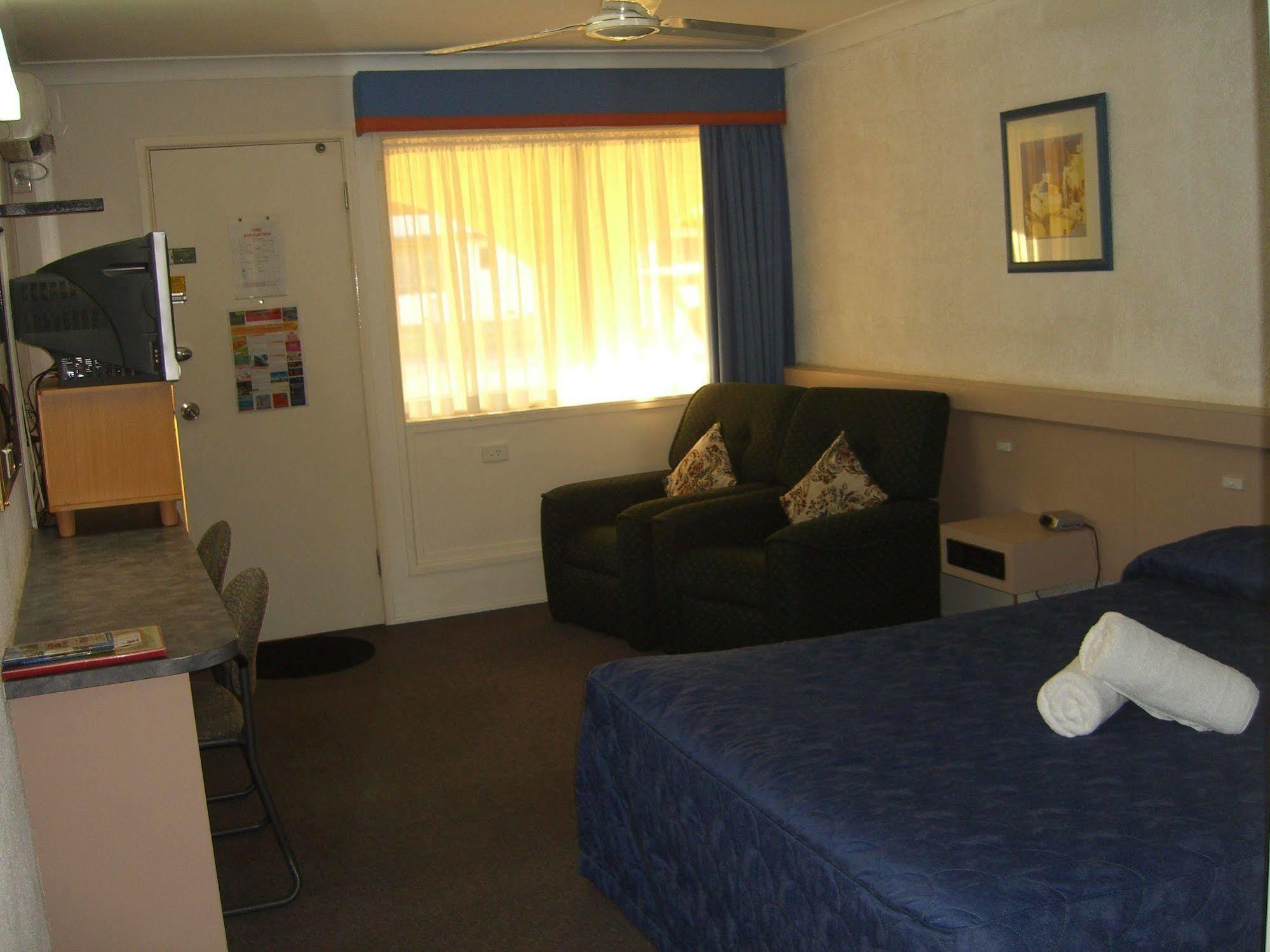 Bundaberg Coral Villa Motor Inn Extérieur photo