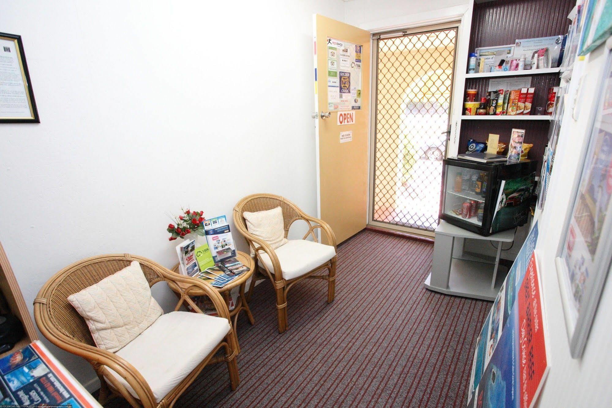Bundaberg Coral Villa Motor Inn Extérieur photo
