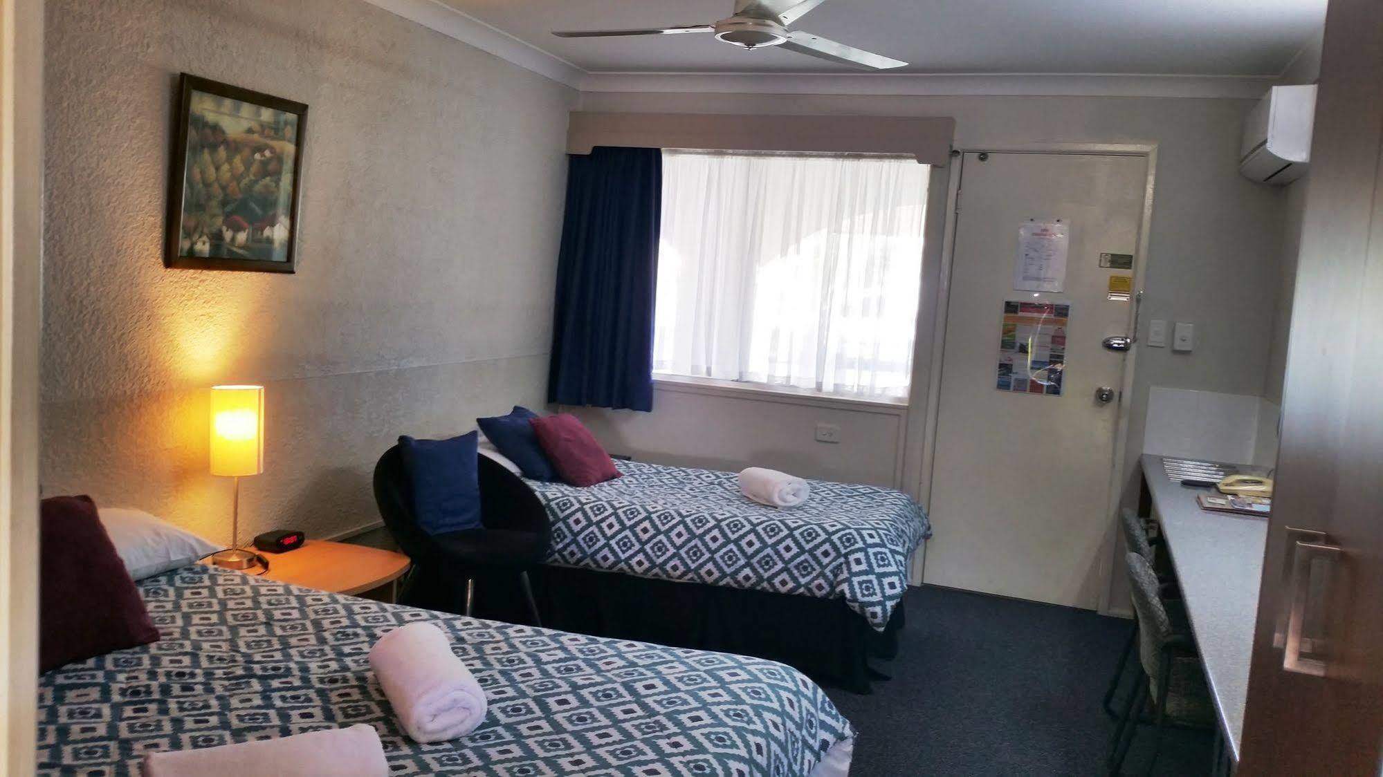 Bundaberg Coral Villa Motor Inn Extérieur photo