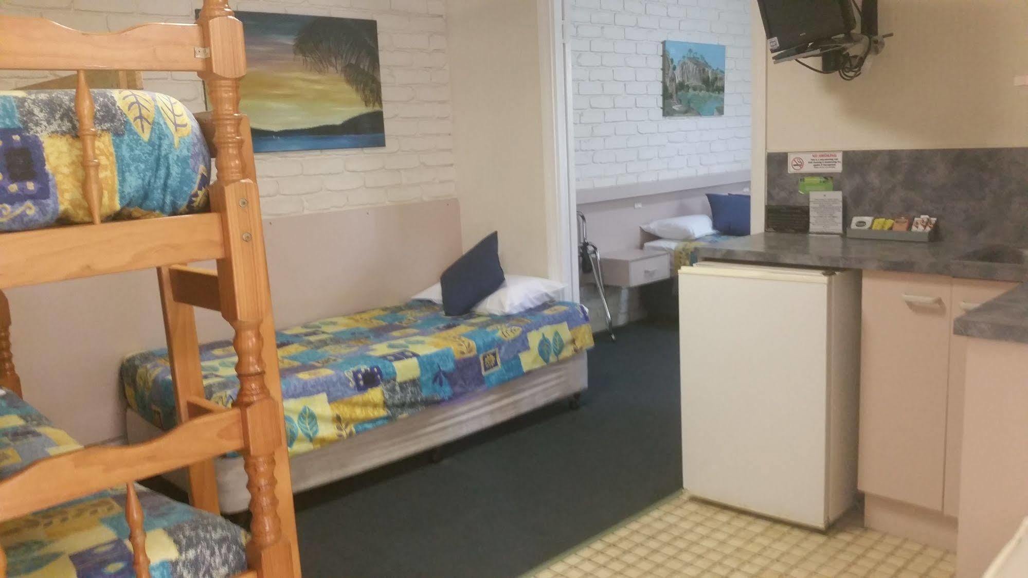 Bundaberg Coral Villa Motor Inn Extérieur photo