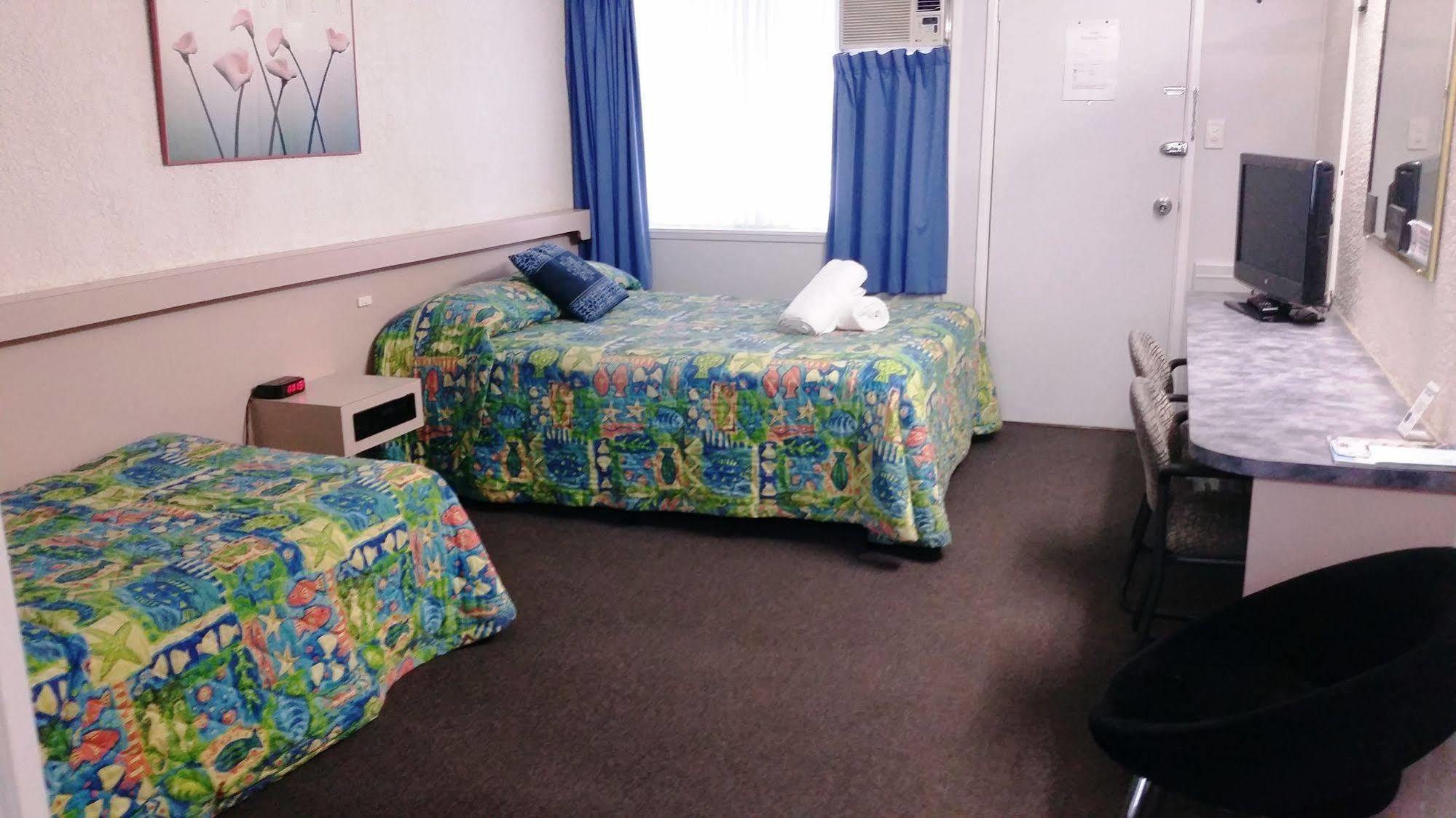 Bundaberg Coral Villa Motor Inn Extérieur photo